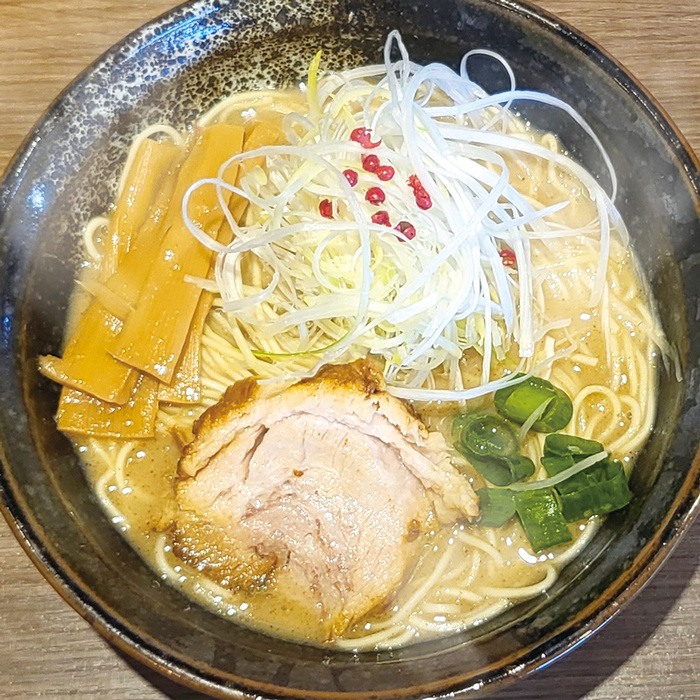 超濃厚煮干らーめん